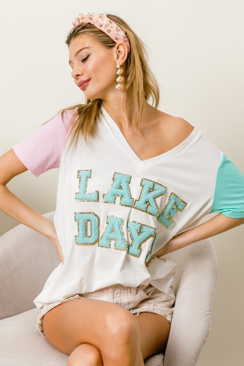 LAKE DAYS Letter Patch V-Neck Color Block Short Sleeve T-Shirt